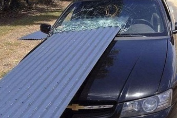 Thót tim với loạt tình huống "của đi thay người" khiến "ông bà gánh còng lưng"