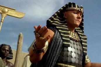 Thí nghiệm của Pharaoh Ai Cập cổ đại: Nếu không dạy trẻ sơ sinh nói chuyện, liệu chúng có thể tạo ra ngôn ngữ mới không?