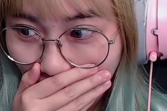 Nữ streamer từng đối đầu với Misthy đăng ảnh mừng năm mới đầy gợi cảm