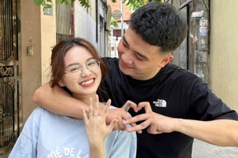 Sau tin đồn hẹn hò với "gà cưng" của streamer Độ Mixi, Hà "Mã Tấu" khoe chuyện hỷ cực sốc!