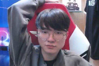 Faker "lần đầu làm chuyện đặc biệt" sau hơn 10 năm chinh chiến chuyên nghiệp, fan mừng phát khóc
