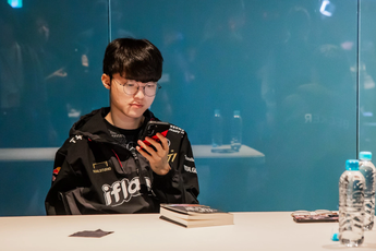 Faker tiếp tục "xin nhẹ" một thành tích mà các siêu sao đình đám thế giới cũng mơ ước