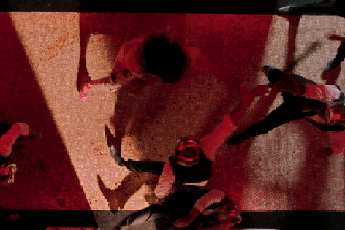 Bộ phim 18+ dẫn đầu phòng vé với 1.000 tỷ, nam chính "diễn bằng cả tính mạng" cùng loạt cảnh nặng đô