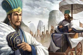 Gia Cát Lượng 2 chân lành lặn vẫn ngồi 'xe lăn', tay luôn cầm quạt lông vũ khi ra trận: Nước đi cao minh của bậc 'thần cơ' khiến hậu thế phải ngả mũ nể phục
