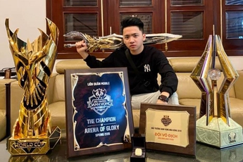 Theo trend "Flex đến hơi thở cuối cùng", cựu tuyển thủ Team Flash đăng tải loạt ảnh ngạo nghễ một thời