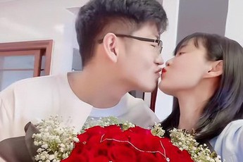 Người phụ nữ U50 lấy con trai của bạn thân, "mẹ chồng" ngất xỉu khi biết tin