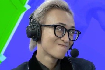 Một BLV Liên Quân chuyên nghiệp bị fan quốc tế chỉ trích vì có lời lẽ xúc phạm, bất lịch sự, phi thể thao