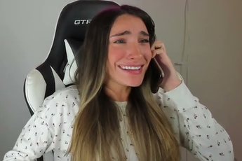 Bị NPH cho "ra rìa", nữ streamer lắm tài nhiều tật nổi đóa, làm lớn chuyện trên diễn đàn mạng