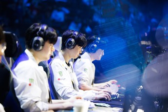 Truyền thông LPL bất ngờ ám chỉ "T1 đang "làm hại" cả LCK”