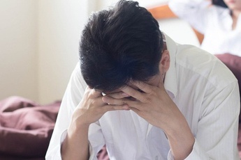 Yêu nhau hơn một năm mới được dẫn về nhà, chàng trai "rùng mình" khi tận mắt chứng kiến phòng trọ bạn gái, bất lực lên mạng tâm sự "cay đắng"