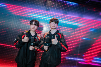 Keria chơi Azir điêu luyện đến mức cả Faker lẫn fan đều phải thốt lên câu "uất hận"