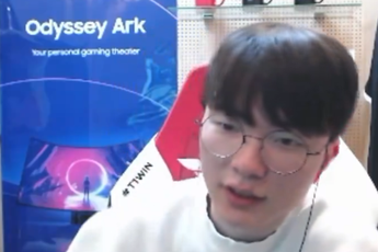 Khán giả phát hiện Faker "hóa tạ" giữa đội hình T1 vì một lý do "khó đỡ"