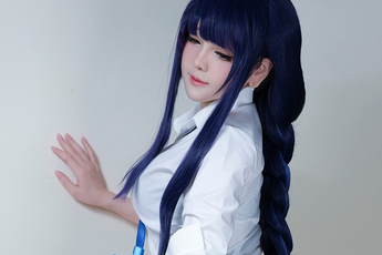 Coser từng khiến CĐM ngây ngất khi hóa "nữ Yasuo", giờ đã là "gái một con" phong độ ngày càng thăng hạng