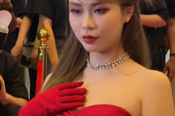 MisThy xinh đẹp trên thảm đỏ, nhan sắc "đốn tim" fan bất chấp cam thường