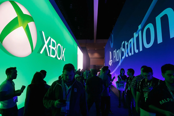 Cùng yêu cầu kết nối tài khoản, vì sao Sony bị lên án còn Microsoft thì không?