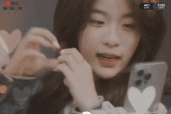 Video: Zoom cận ánh mắt ViruSs với "sự nghiệp" của mình, ngọt chẳng kém phim Hàn