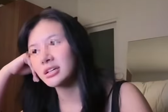 Xuân Ca để hẳn mặt mộc livestream, nói thẳng về drama gần đây