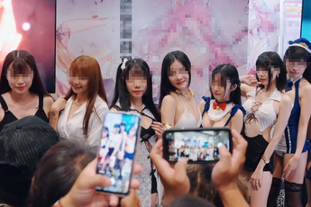 NPH game thuê hẳn dàn người mẫu 18+ để quảng cáo cho… chân thực