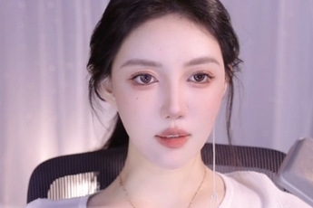 Nữ streamer mạnh dạn lộ mặt mộc để test phản ứng của fan