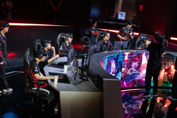 Riot có hành động "xoa dịu" T1 và Faker nhưng vẫn nhận "gạch đá"