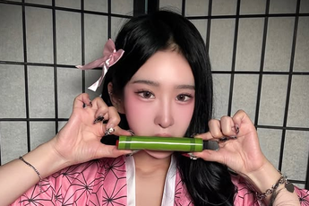 Ngợp thở với phiên bản cosplay của Nezuko tới từ nữ YouTuber xinh đẹp