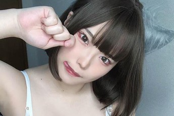 Coser Nhật gây sốt với câu hỏi khiến fan sốc nặng