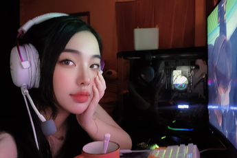 Tuyển đối chơi game theo phong cách “cục cằn”, hot girl xinh đẹp khiến người xem thích thú