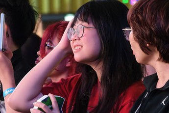 Loạt fan girl khoe sắc, tỏa sáng rực rỡ tại sự kiện fanmeeting T1: The Promise Fulfilled