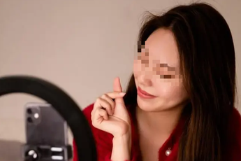 Một nữ streamer đột ngột qua đời, nghi vấn là do làm việc quá sức xuyên đêm