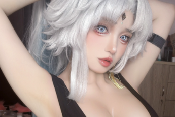 Không rời mắt khỏi loạt bài đăng nóng bỏng, tỏa "nhiệt lượng" cực cao của mỹ nhân coser Việt