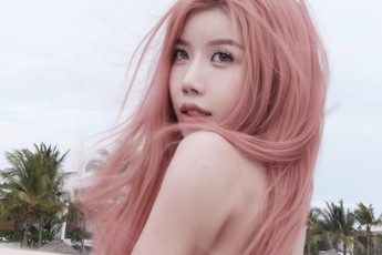 "Chị đẹp" Trang Pháp gia nhập đường đua bikini, sắc vóc nóng hơn thời tiết