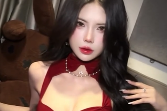 Sáng tạo trend mượt mà, Mai Dora lại khiến fan nam xuýt xoa