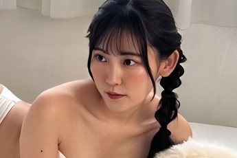 Người mẫu bikini giải nghệ ở tuổi 24