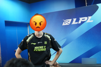 Cựu vương CKTG làm điều chưa từng có trong lịch sử với anti-fan, danh tính "thủ phạm" càng bất ngờ