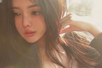 Hot girl Liên Quân hờ hững khoe vóc dáng gợi cảm, lên sóng lần nào là chấn động lần ấy!