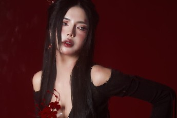Mai Dora xuất hiện với thiết kế cắt xẻ táo bạo, chưa bao giờ khiến fan thất vọng!