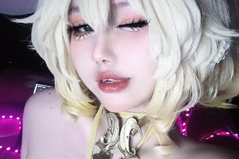 Đam mê cosplay gợi cảm, cô gái bị anti đặt điều và màn "đáp trả" cực gắt
