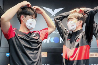 Oner thẳng tay chê 2 skin CKTG, khẳng định chắc nịch về trang phục của Faker