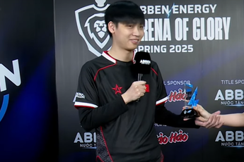 Zoom cận khoảnh khắc "bàn tay hư" của tuyển thủ Liên Quân trên sóng livestream