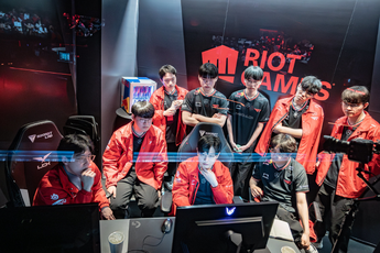 Phản ứng của HLV KkOma gây tranh cãi, nghi vấn là nguyên nhân bùng phát drama T1