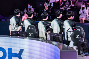 Cựu vương CKTG bị yêu cầu giải nghệ sau chuỗi thành tích tệ hại