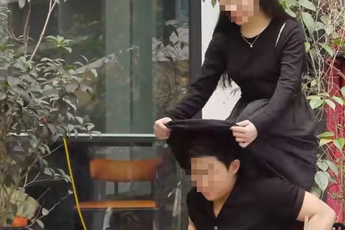 Video chàng trai núp trong váy bạn thân "viral", người xem thả cơn mưa phẫn nộ, chỉ trích sản phẩm nhảm nhí
