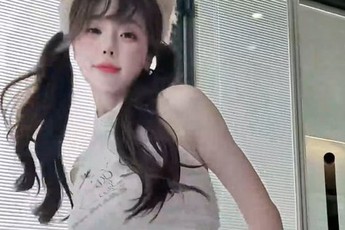 Các hot girl tung "trend" mới, anh em game thủ hoa mắt, khó tìm giây phút bình yên