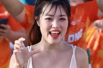 "Tỏa sáng" trên đường chạy, gái xinh đáp trả khi bị nói "làm màu"