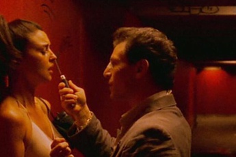 Phim 18+ ám ảnh nhất lịch sử: Cảnh nóng kinh hoàng dài tận 9 phút, khán giả ớn lạnh tháo chạy khỏi rạp