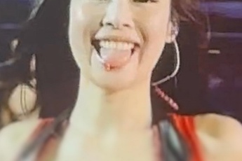 Nữ game thủ Jennie Blackpink khiến người xem ngỡ ngàng với hành động đầy táo bạo