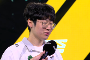 Nhẹ nhàng vượt qua vòng bảng EWC 2025, Zeus có những chia sẻ hướng về T1