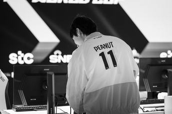 HLE sớm rời EWC 2025 khiến fan cũng "bó tay"