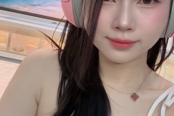 Hot girl khoe decor góc gaming đẳng cấp, "xịn" đến mức dân tình trầm trồ, nhìn là muốn đầu tư ngay!