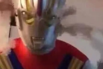 Yêu fan nam Ultraman, cô gái hoang mang chia sẻ tình huống khó đỡ